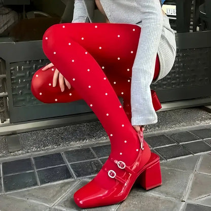 Kırmızı Puantiyeli Külotlu Çorap